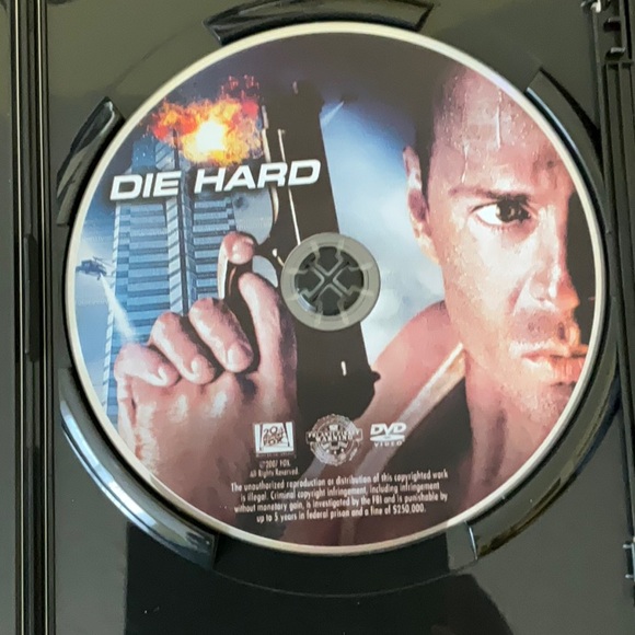 Die Hard Collection Four DVD Set - Picture 4 of 7